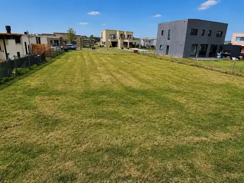 Terreno en Venta en Countries y Barrios Cerrados en Pilar, USD 22.900