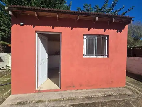 Casa en Alquiler en Parque Exaltacion, $ 800.000
