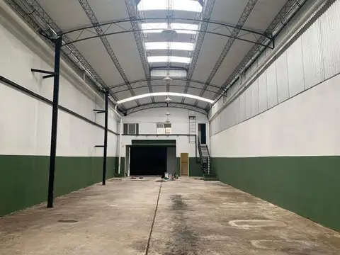 Depósito Galpón en alquiler sobre Cristiania y Ruta 3 - Isidro Casanova