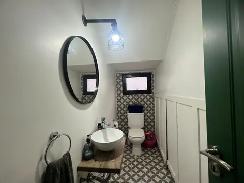 Casa 4 ambientes con 3 baños