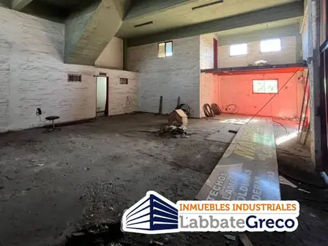 Galpon en Alquiler 20  mts Frente