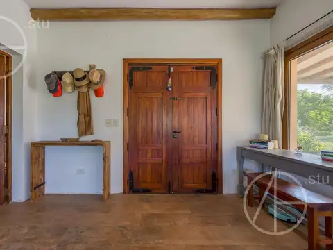 Casa en Venta en Loma Escondida, USD 200.000