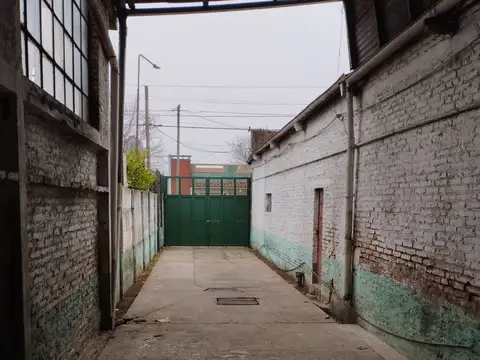 Galpon en Alquiler en Quilmes Oeste, $ 1.400.000