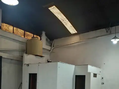 ALQUILER GALPON CON OFICINAS