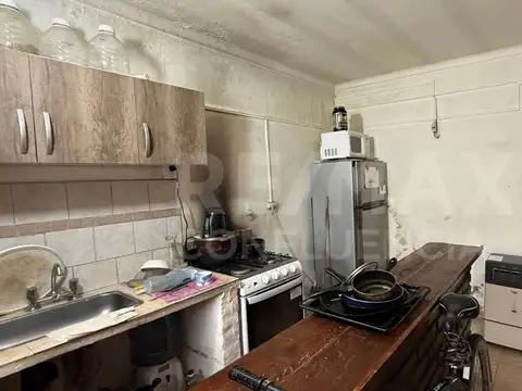 Casa 6 ambientes con 2 baños