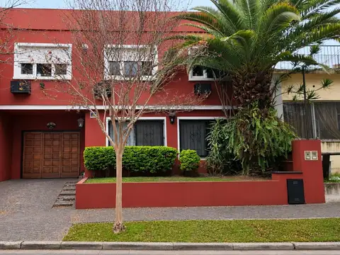 Casa en venta bajo de San isidro.
