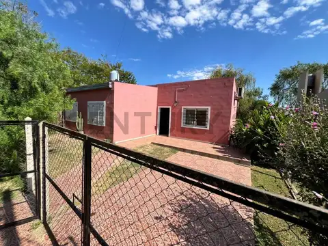 Casa 5 ambientes con 1 baño