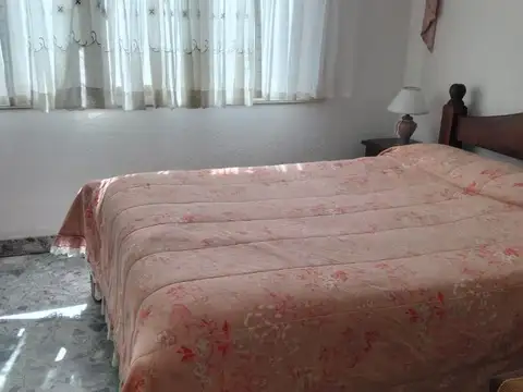 Almirante Brown 1500, Piso 2