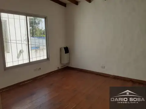 Casa en Alquiler con 1 cochera