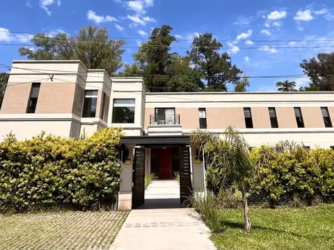 Hotel Boutique en Venta en Pilar con renta operativa, piscina y cowork