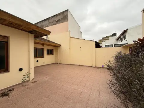 Depto Tipo Casa en Venta en Villa Pueyrredon, USD 155.000
