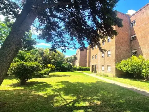 VENTA 3 AMBIENTES AL FRENTE - ZONA GOLF