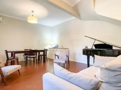 Depto Tipo Casa en Venta de 4 ambientes
