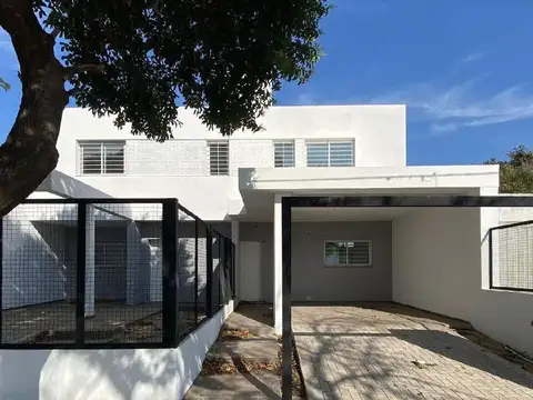 CASA DE 2 DORMITORIOS EN VENTA EN BARRIO ALTO VERDE