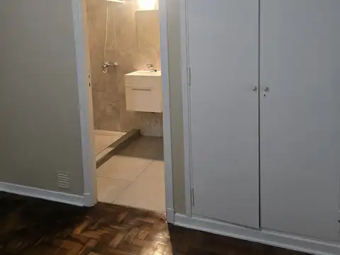 Guayaquil 700, Piso 5