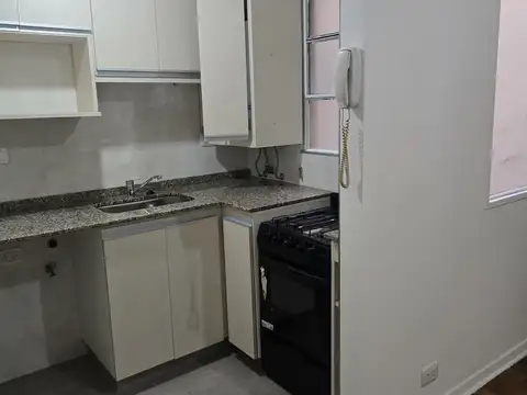 Departamento dos ambientes en alquiler en Caballito excelente estado