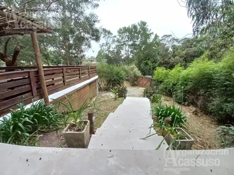 Casa en Alquiler con 1 cochera