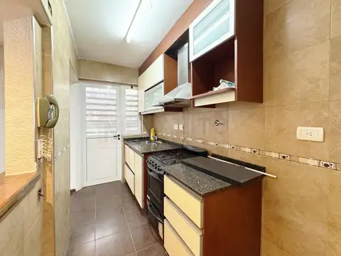 DEPARTAMENTO 4 AMBIENTES CON BALCÓN Y LAVADERO