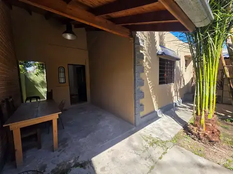 Depto Tipo Casa 2 ambientes con 1 baño