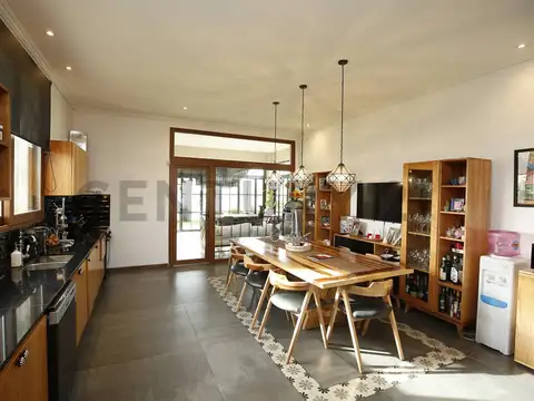 Casa en venta en Puerto Nizuc a la laguna