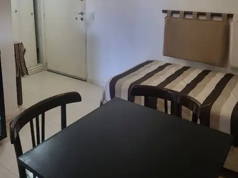 Avenida Arquitecto Jorge Bunge 700