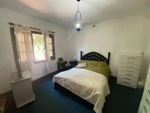 Casa 6 ambientes con 2 baños