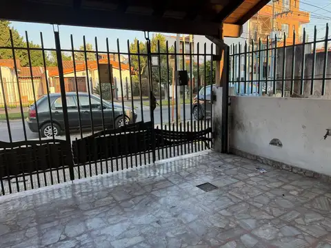 Depto Tipo Casa 4 ambientes con 1 baño