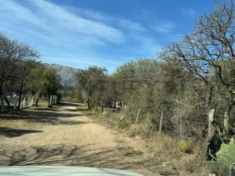 CAMPO DE 3,8 ha EN VENTA – QUEBRACHO LADEADO, CÓRDOBA- IDEAL EMPRENDIMIENTO- FRENTE RUTA 14