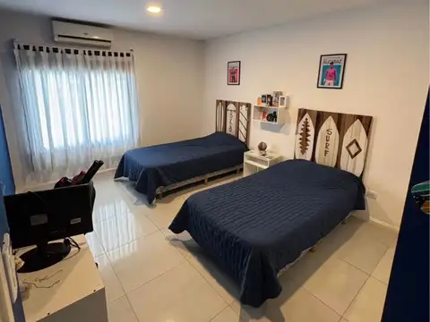 Casa 5 ambientes con 3 baños