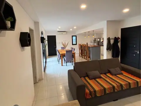 IMPORTANTE PROPIEDAD A LA VENTA 210000 USD