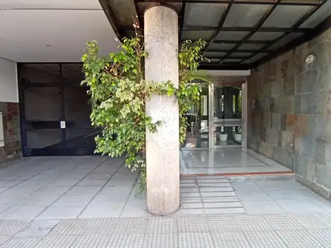 Ideal Inversor  Monoambiente  de 33 m2 totales - cocina separada - baño compartimentado - split frio/calor