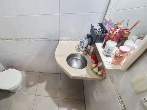 Depto Tipo Casa 5 ambientes con 2 baños