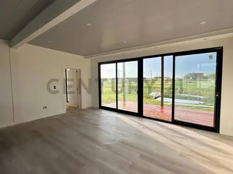 Casa 4 ambientes con 2 baños