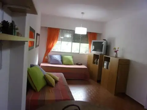 San Juan e/ Neuquén y Jujuy