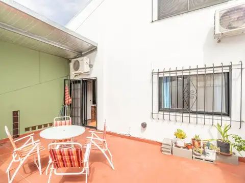 Depto Tipo Casa 5 ambientes con 2 baños