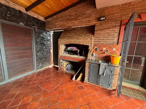 CASA DE 3 DORMITORIOS EN ZONA RESIDENCIAL DE POSADAS
