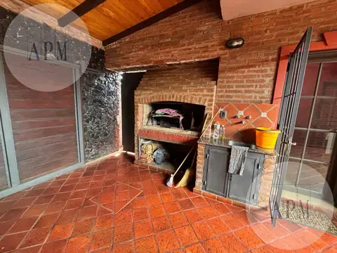 CASA DE 3 DORMITORIOS EN ZONA RESIDENCIAL DE POSADAS