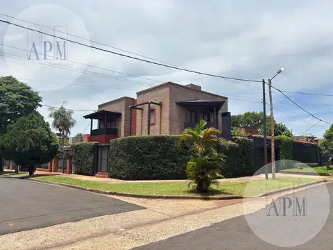 CASA DE 3 DORMITORIOS EN ZONA RESIDENCIAL DE POSADAS