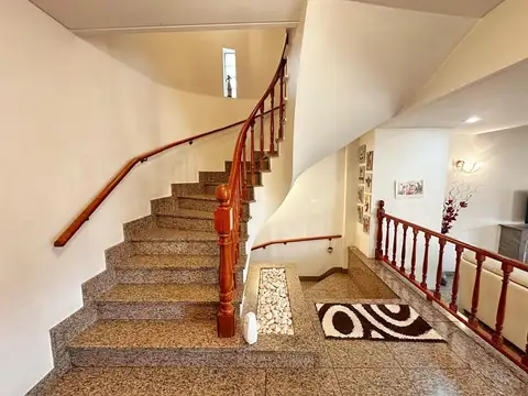 CASA VENTA VALENTIN ALSINA 5 AMB JARDÍN COCHERA PATIO VALENTIN ALSINA