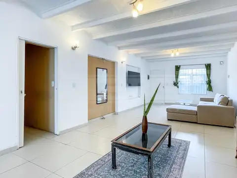Casa 3 ambientes con 2 baños