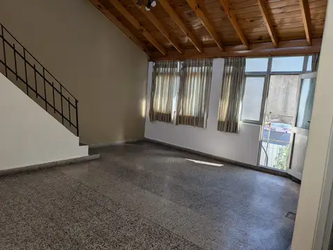 Depto Tipo Casa en Venta en Flores, USD 390.000