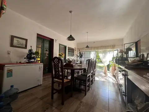 Casa 5 ambientes con 1 baño