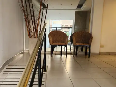 ALQUILER DEPARTAMENTO DOS AMBIENTES CON BALCÓN, EXCELENTE UBICACIÓN