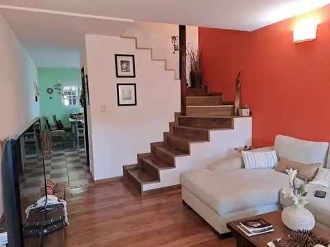 Venta de hermoso duplex en  Ciudad jardin
