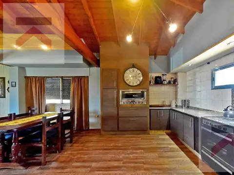 Casa 5 ambientes con 1 baño