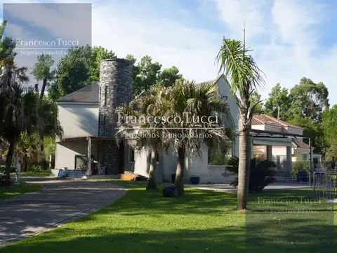 Casa en alquiler temporal 6 ambientes con pileta y vista al golf Country La Tradición