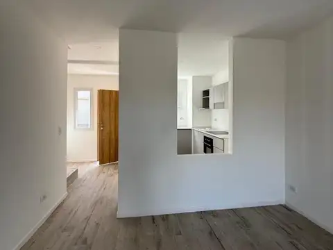 Casa en Alquiler con 1 cochera