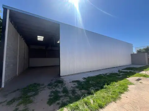 VENTA GALPON LOS BOULEVARES CON CASA