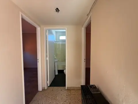 San Juan Bautista de Lasalle 1700, Piso 1