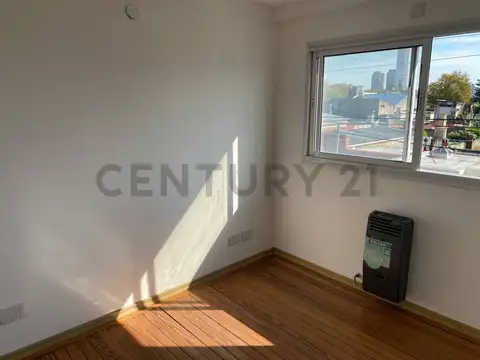 Casa 2 ambientes planta baja al frente